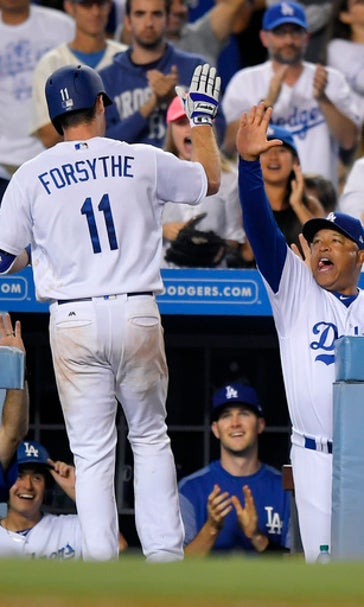 Dodgers rally in 9th to beat D-backs 5-4 and complete sweep (Jul 06, 2017)